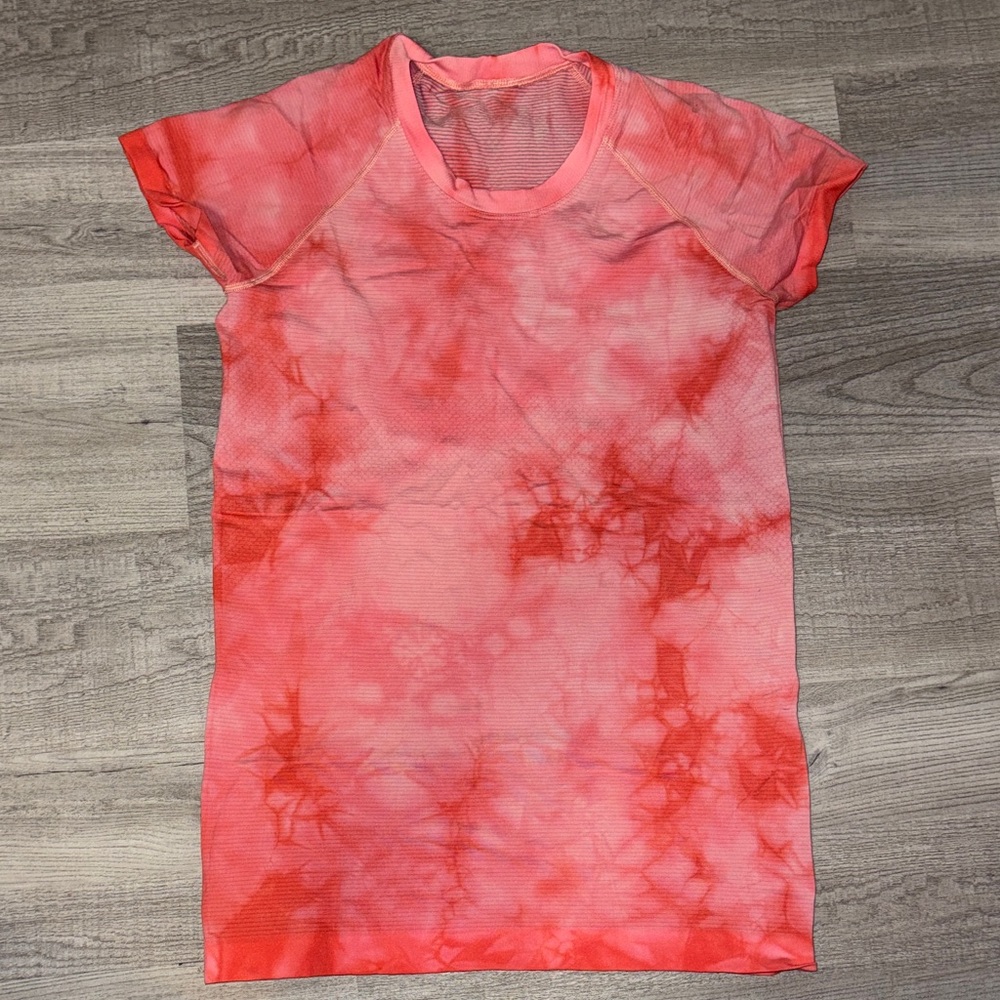 lululemon athletica Red Tie-Dye Short Sleeve Tee